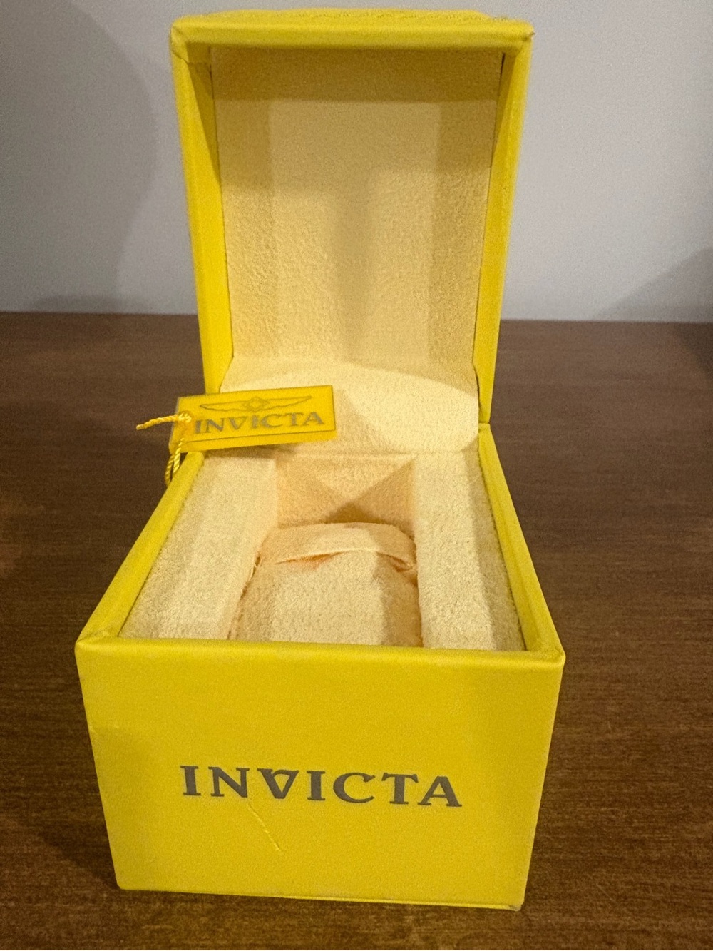 Invicta Yellow Watch Box - Picture 6 of 6